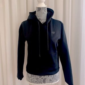 solid black new balance sweatshirt